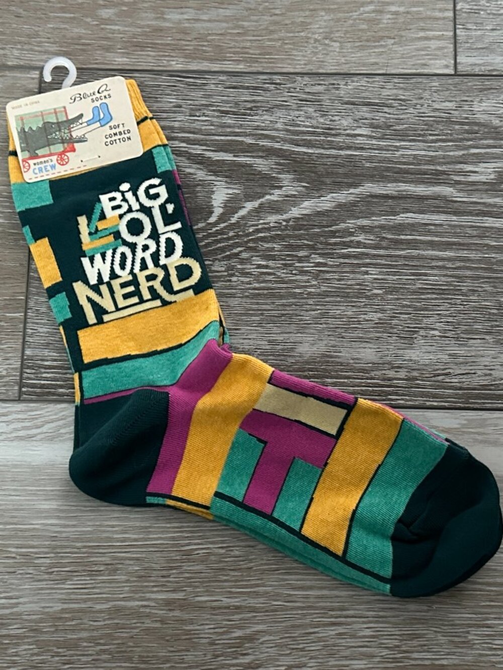 NWT Blue Q Woman's Crew Socks Colorful & Adorable